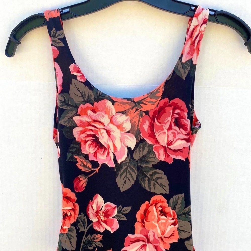 Lorette Womens size small black floral print sleeveless bodysuit - Picture 3 of 6